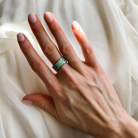 VTG Robin Egg Blue Flower Wreath Band Ring - Picture 5 of 9